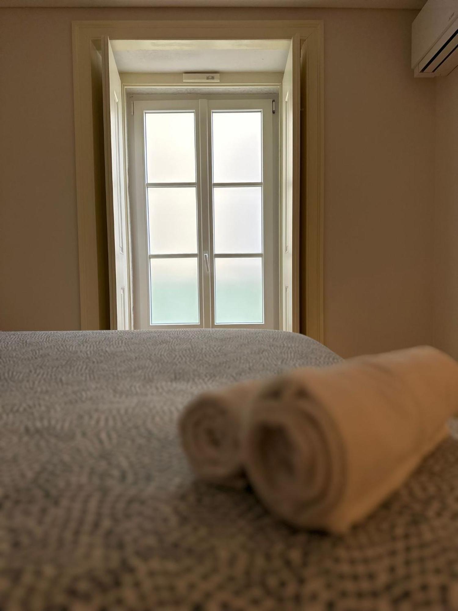 Central Bedroom In Shared House In Chiado - Historic Center Of Lisboa Exterior foto